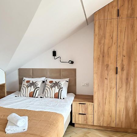 Dmk Oak Studio Near Warsaw-Modlin Airport Nowy Dwór Mazowiecki Exterior photo